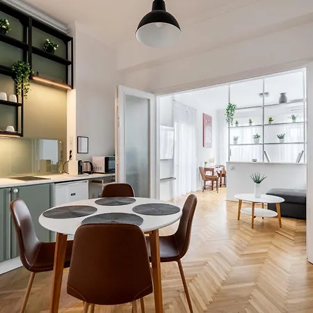 Location With Citadel View Apartment Budapest